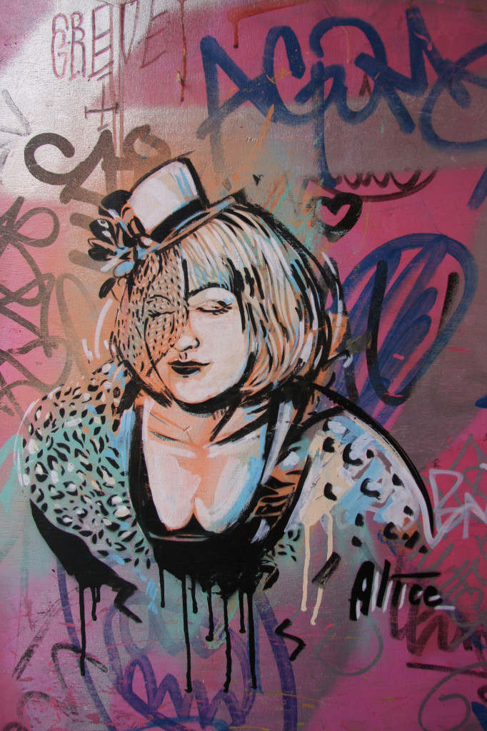 Hat's My Girl: Street Art by AliCé (Alice Pasquini) in Berlin