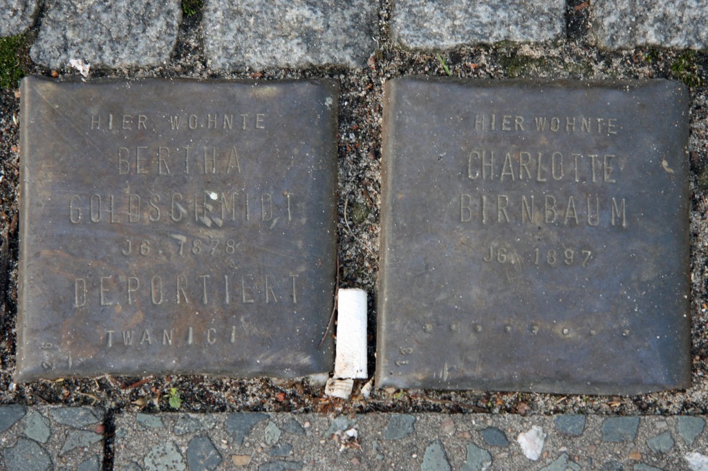 Stolpersteine 4 (3): In memory of Bertha Goldscmidt and Charlotte Birnbaum (corner of Skalitzer Strasse and Oranienstrasse) in Berlin