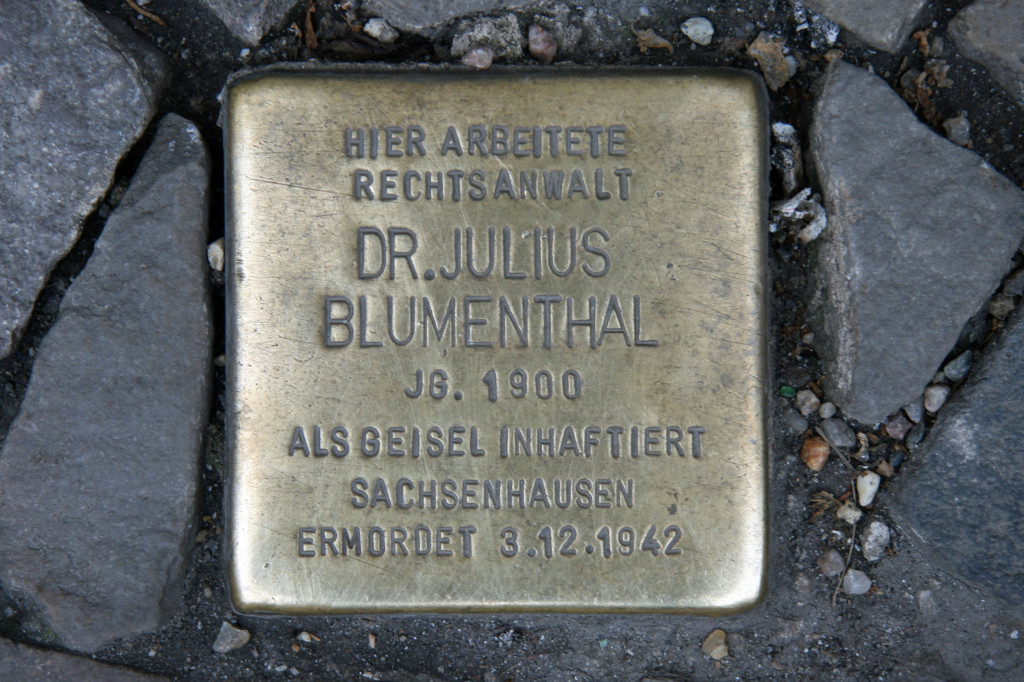 Stolpersteine 49: In memory of Dr Julius Blumnethal (Oranienburger Strasse 1) in Berlin