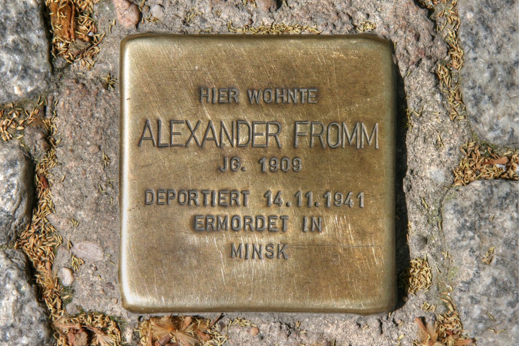 Stolpersteine 61: In memory of Alexander Fromm (Kirchstrasse 7) in Berlin