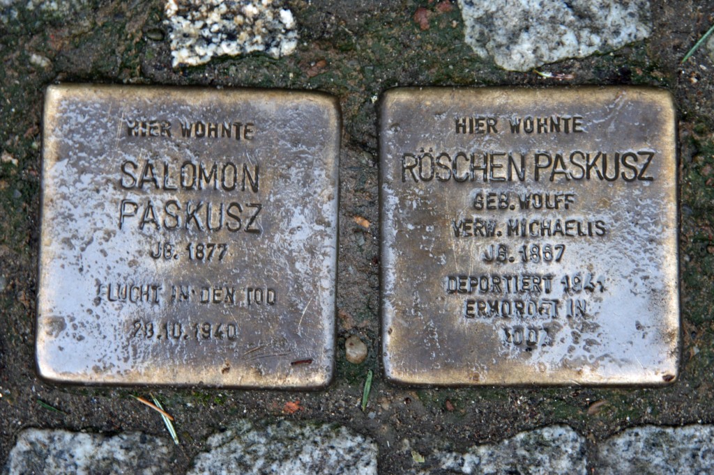 Stolpersteine 8: In memory of Salomon Paskusz and Roschen Paskusz (Erich-Weinert-Strasse 17) in Berlin