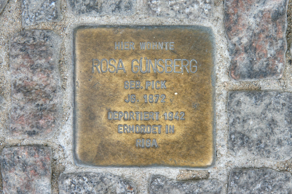 Stolpersteine 83: In memory of Rosa Günsberg (Friedrichstrasse 40) in Berlin