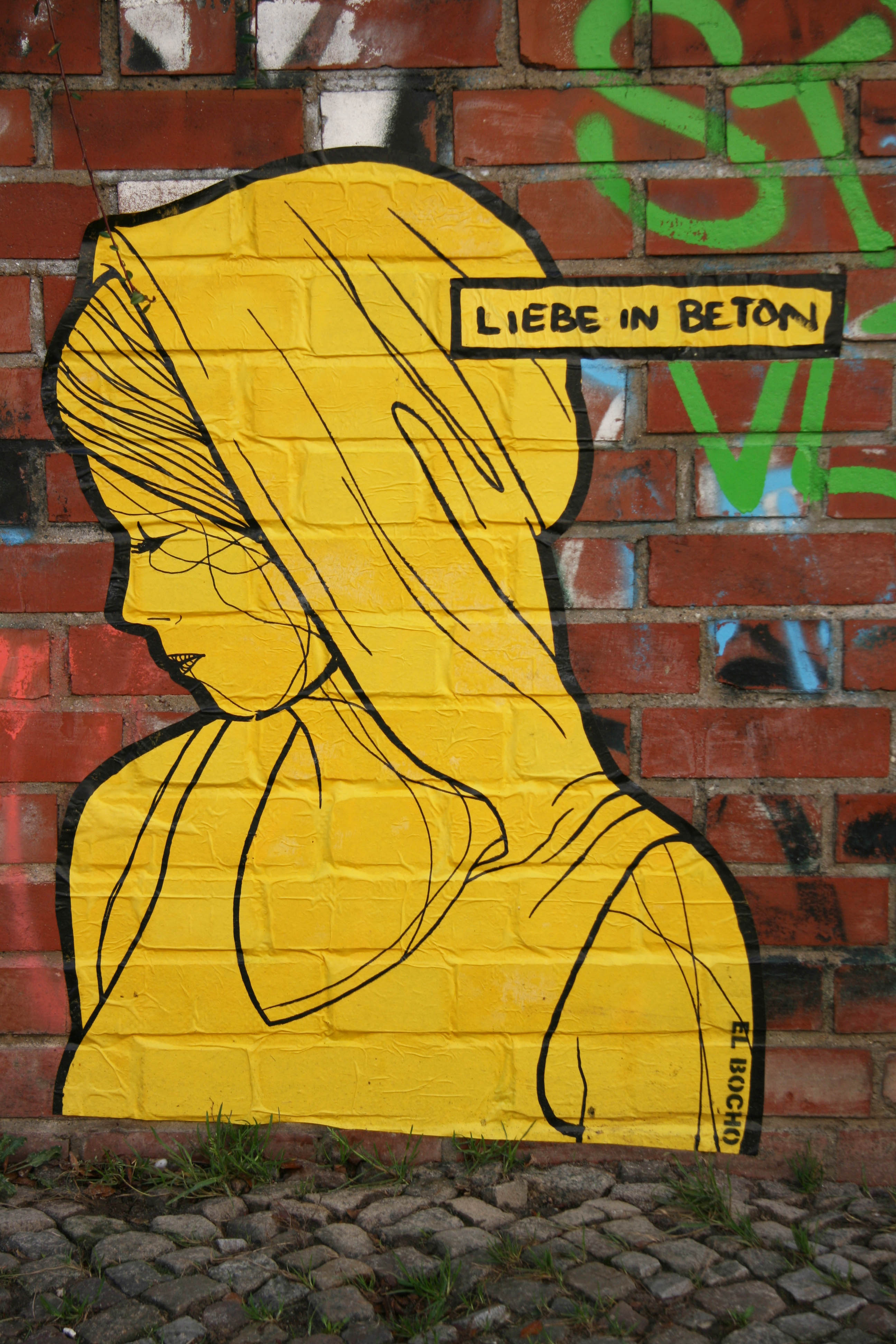 Liebe in Beton: Street Art by El Bocho in Berlin