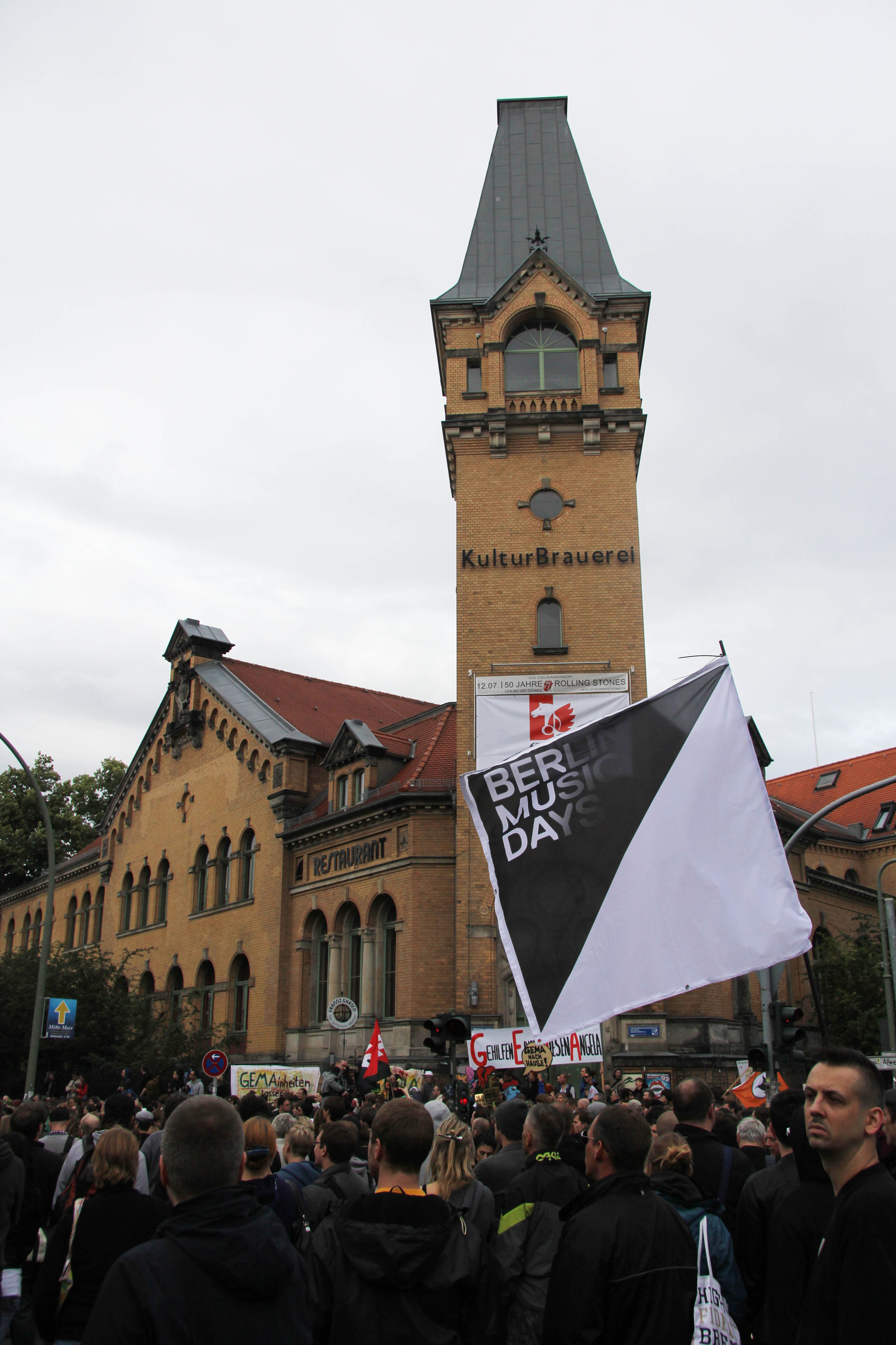 A crowd gathers for the GEMA protest at the Kulturbrauerei in Berlin