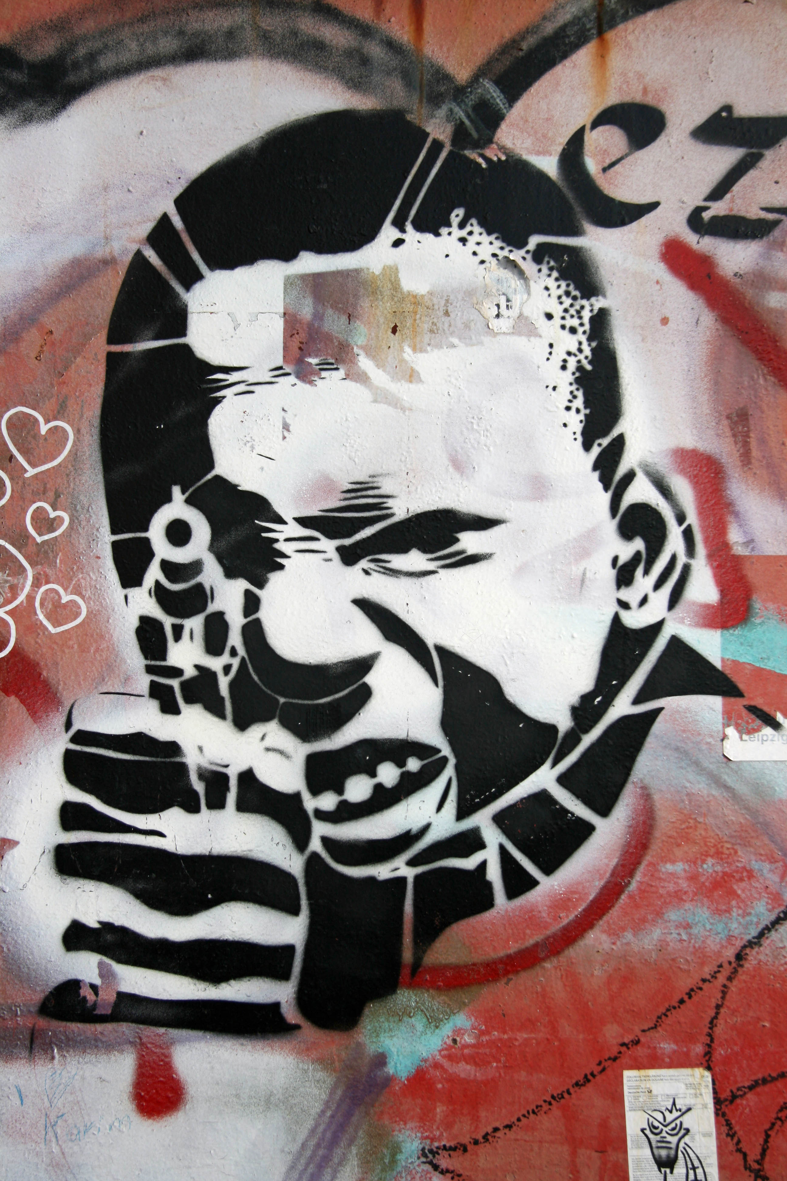 Shooter: Street Art by Unknown Artist in Berlin