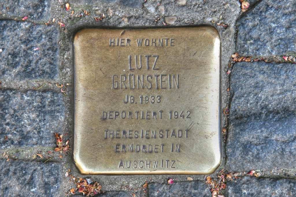 Stolpersteine 97: In memory of Lutz Grunstein (Graeferstrasse 69/70) in Berlin