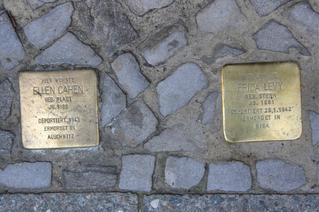 Stolpersteine 118: In memory of Ellen Cahen and Frida Levy (Xantener Strasse 20) in Berlin