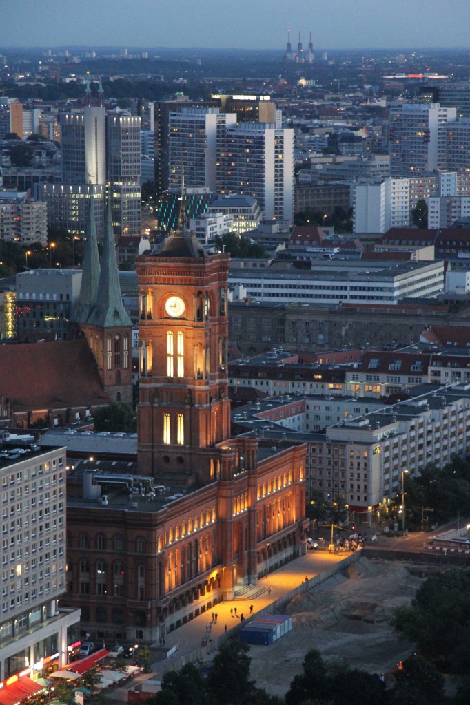 Rotes Rathaus at night: The view from the Sun Terrace of the Park Inn on Alexanderplatz