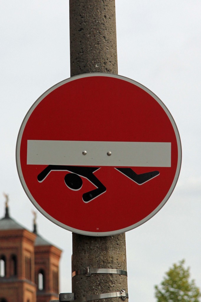 Trapped: A modified street sign - Street Art by CLET in Berlin
