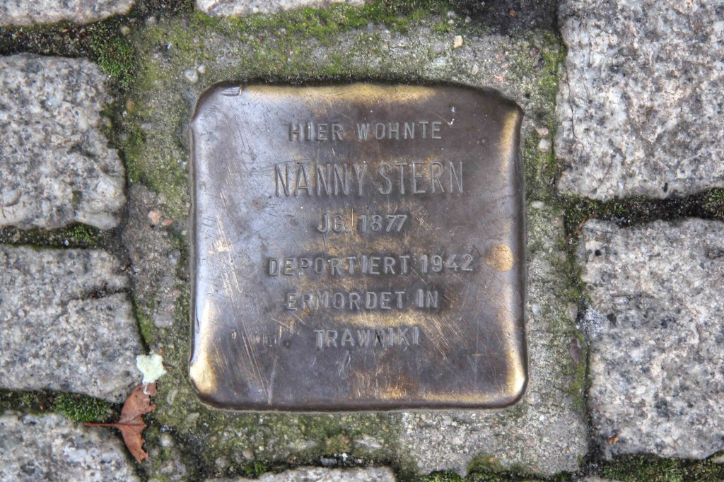 Stolpersteine Berlin 148: In memory of Nanny Stern (Eichendorffstrasse 18)