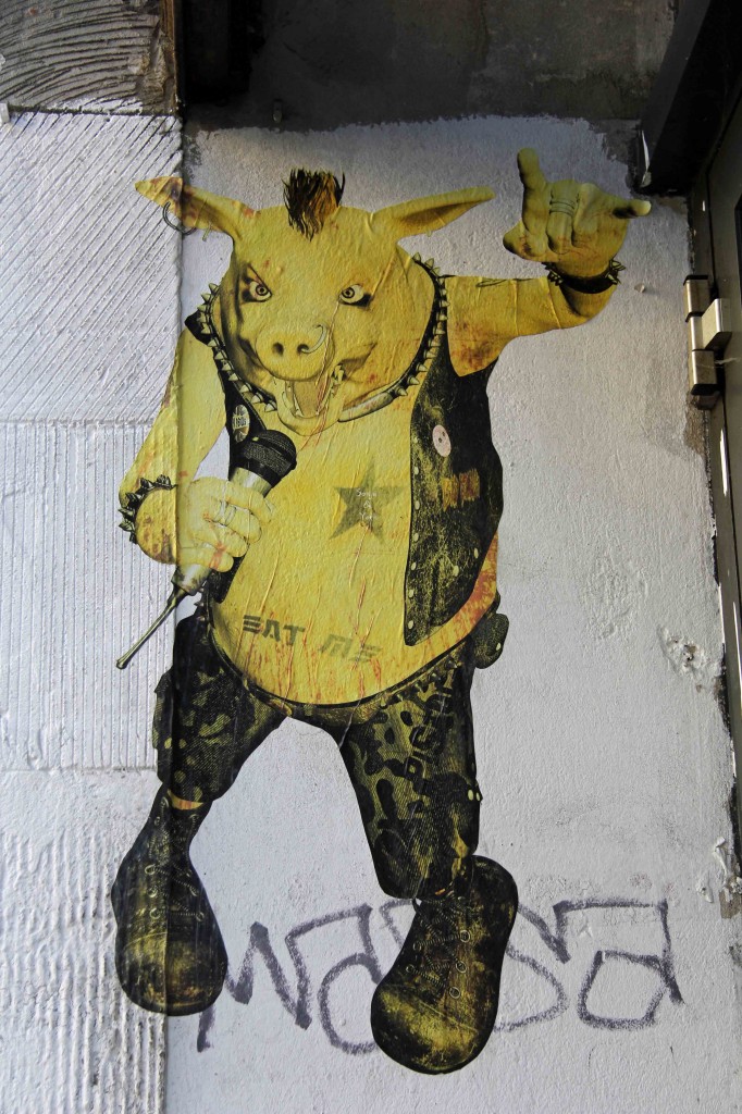Punk Pig - Street Art by Unknown Artist in Berlin