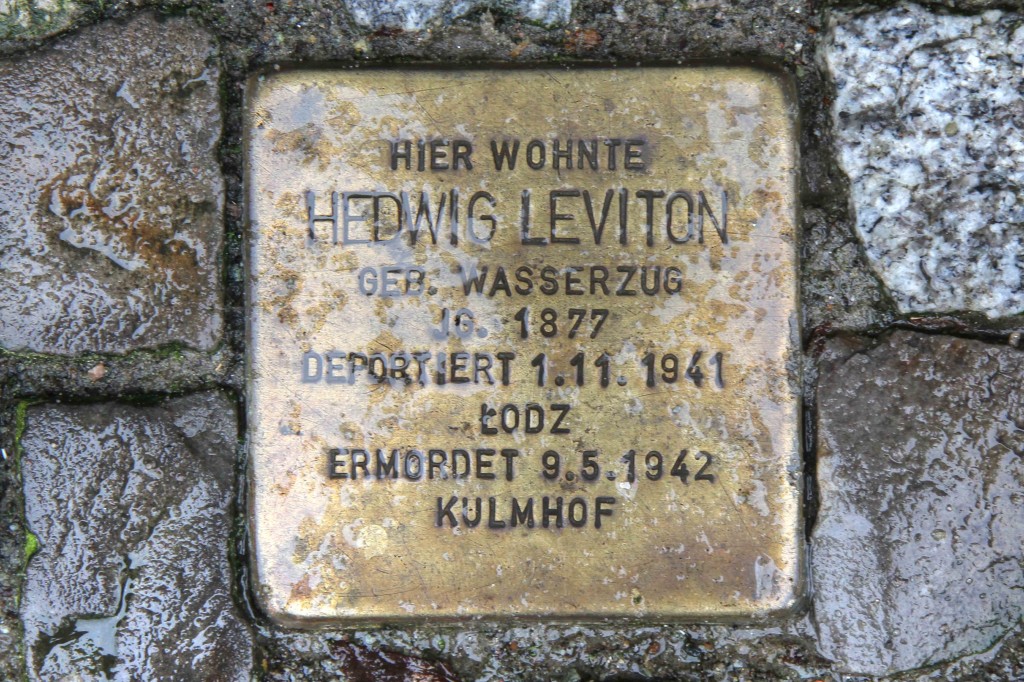 Stolpersteine Berlin 160: In memory of Hedwig Leviton (Niebuhrstrasse 65)