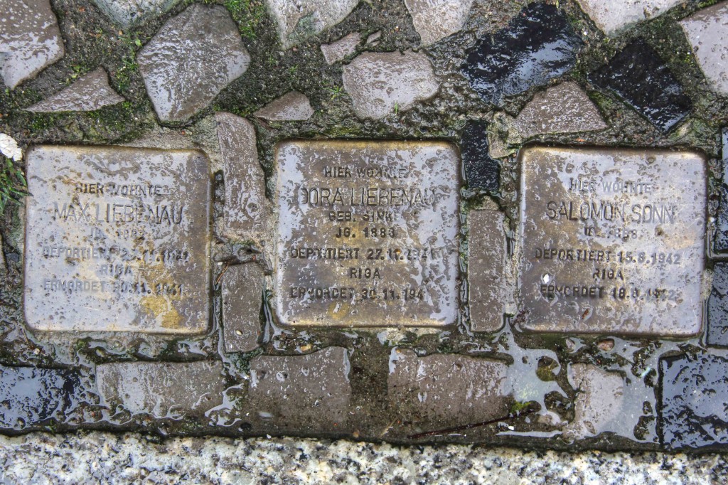 Stolpersteine Berlin 162: In memory of Max Liebenau, Dora Liebenau and Salomon Sonn (Niebuhrstrasse 62)