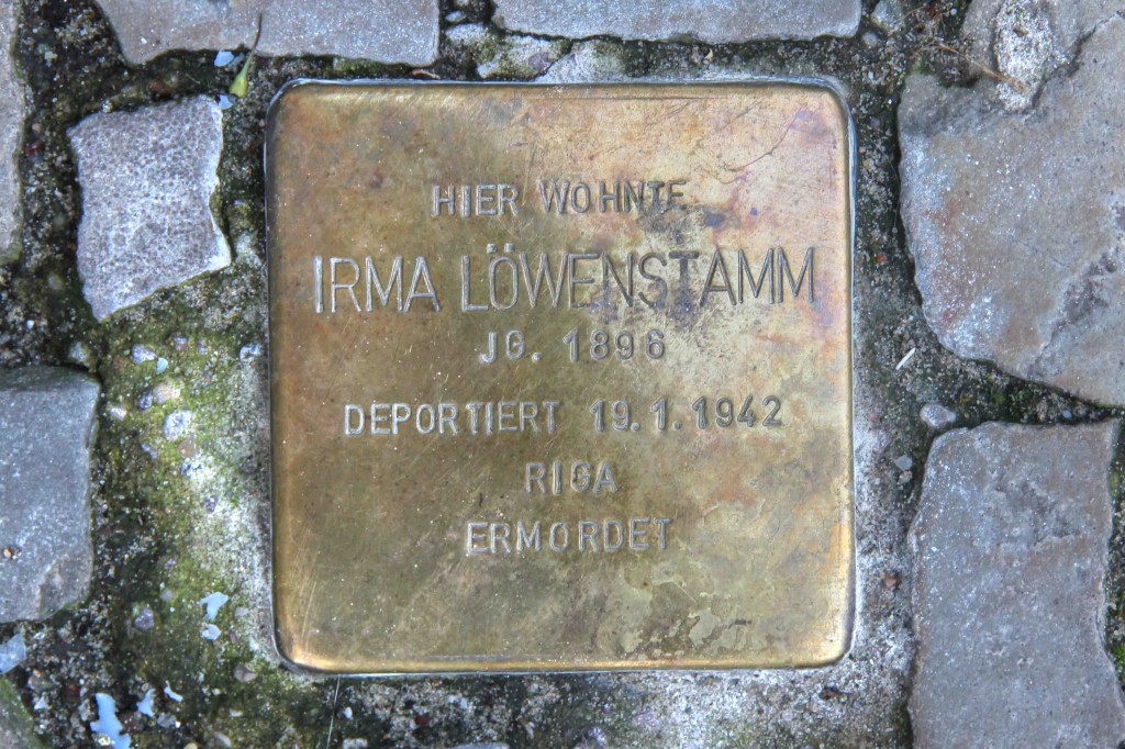 Stolpersteine Berlin 166: In memory of Irma Löwenstamm (Leonhardtstrasse 11)