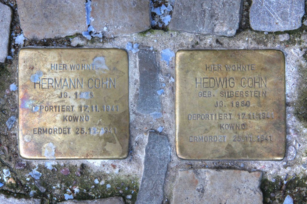 Stolpersteine Berlin 167 (2): In memory of Hermann Cohn and Hedwig Cohn (Leonhardtstrasse 10)