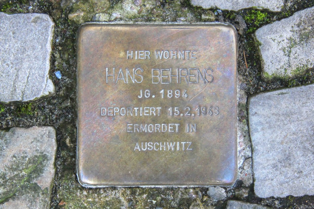 Stolpersteine Berlin 172: In memory of Hans Behrens (Leonhardtstrasse 17)