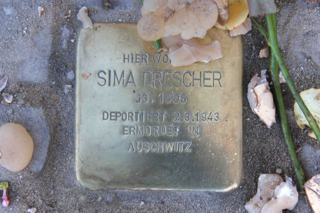 Stolpersteine Berlin 174 (3): In memory of Sima Drescher (Gervinusstrasse)