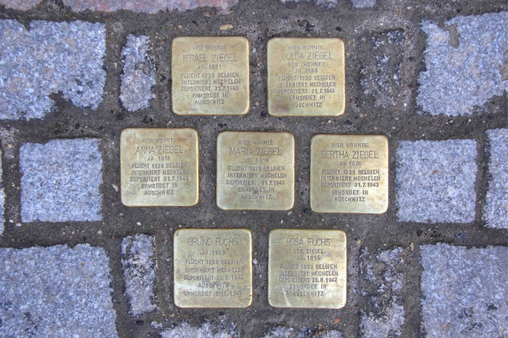 Stolpersteine Berlin 177: In memory of Israel Ziegel, Golda Ziegel, Anna Ziegel, Maria Ziegel, Bertha Ziegel, Bruno Fuchs and Rosa Fuchs (Greifenhagener Strasse 13)