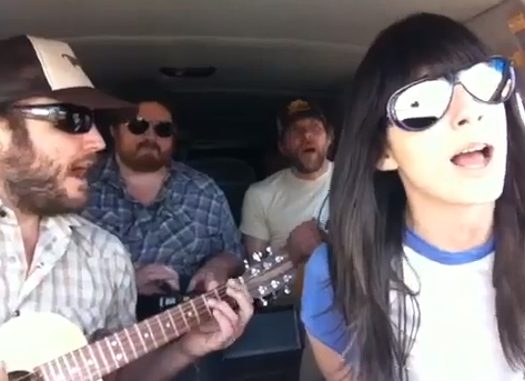 Nicki Bluhm & The Gramblers - I Can't Go For That (screenshot from Van Sessions video)