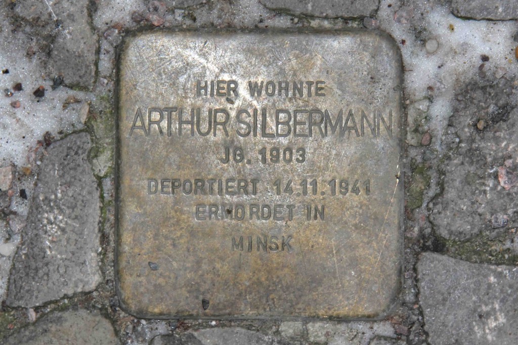 Stolpersteine Berlin 184 (2): In memory of Arthur Silbermann (Mommsenstrasse 45)