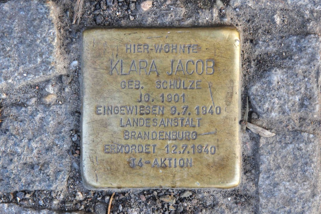 Stolpersteine Berlin 193: In memory of Klara Jacob (Silbersteinstrasse 97)