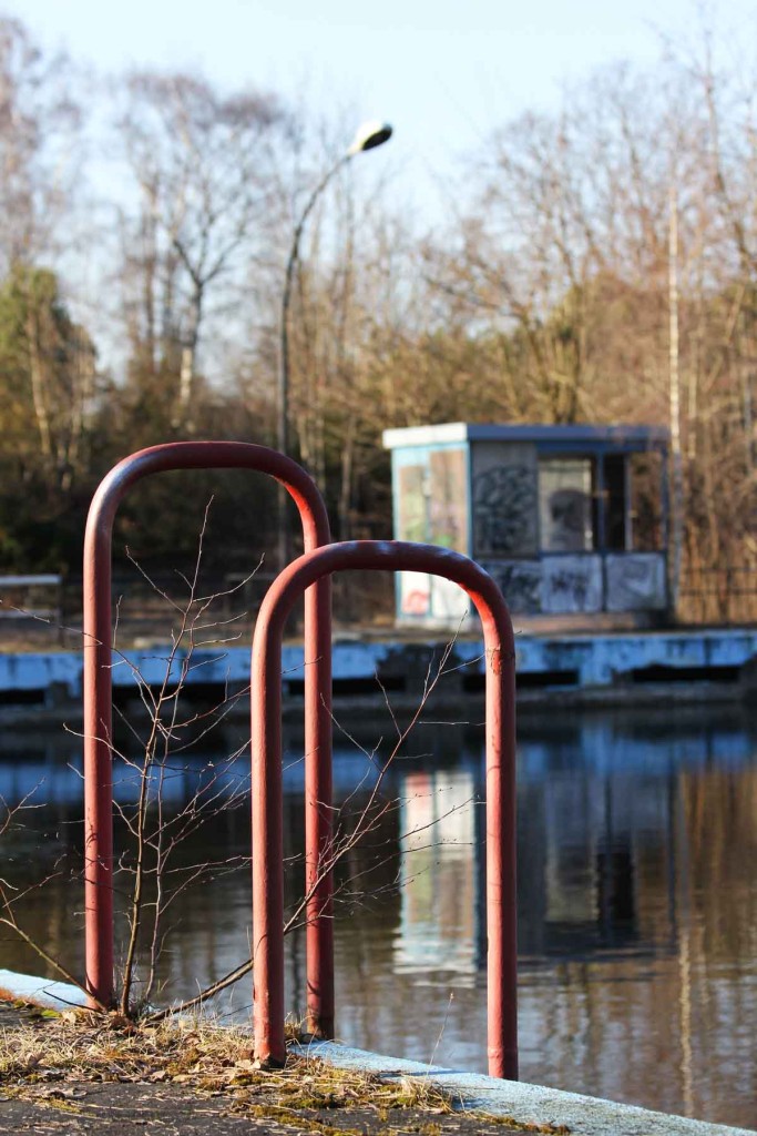 Steps and Hut at the abandoned swimming pool Wernerbad (Freibad Wernersee) in Kaulsdorf, Berlin