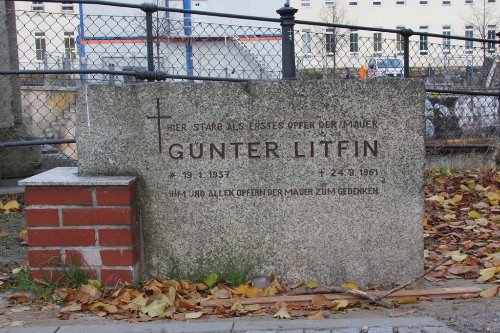 Gedenktafel (Memorial Plaque) Günter Litfin at Homboldthafen Berlin