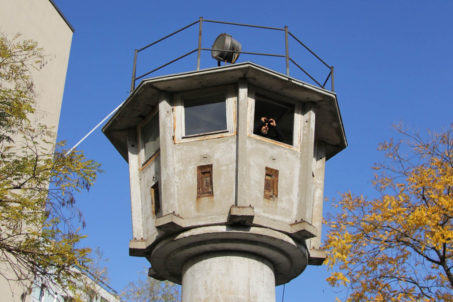 rp_Berlin-Wall-Watchtower-Near-Potsdamer-Platz-001-1024x682.jpg