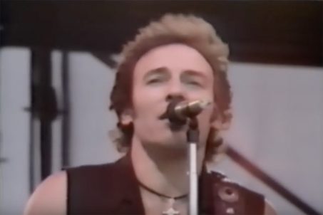 Screenshot aus dem Bruce Springsteen Ost-Berlin Konzert im Jahr 1988